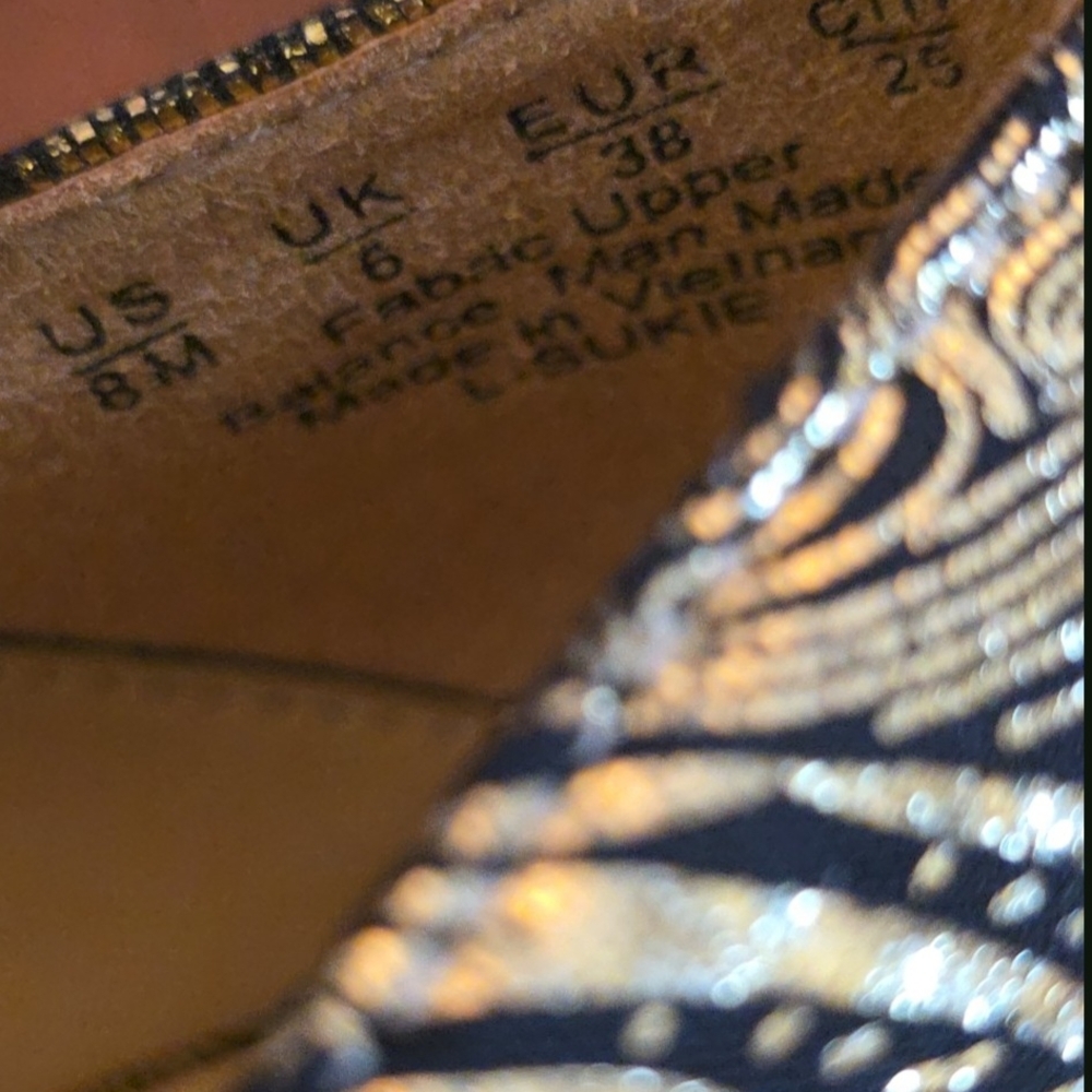 Franco Sarto Gold and Black Feathered Flats - Picture 7 of 7